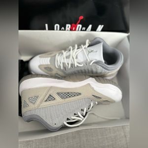 AIR JORDAN 11 RETRO LOWIE